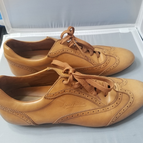 Louis Vuitton tan leather sneaker - Picture 4 of 7